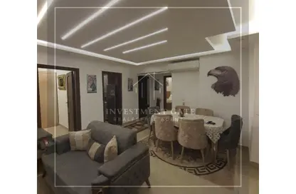 Apartment - 2 Bedrooms - 1 Bathroom for rent in Mohamed Tawfik Wahba St. - 6th Zone - Nasr City - Cairo