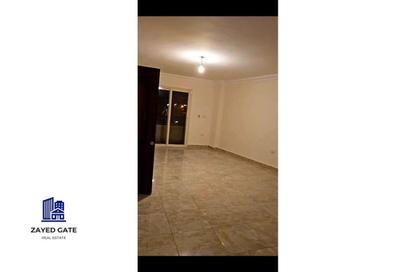 Apartment - 3 Bedrooms - 2 Bathrooms for rent in 10th District - Sheikh Zayed City - Giza