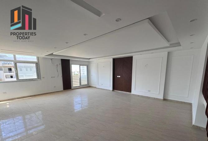 8630047 - Property Image 2