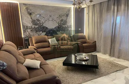 شقة - 3 غرف نوم - 3 حمامات للايجار في شارع ام كلثوم - الرحاب المرحلة الثالثة - الرحاب - مدينة القاهرة الجديدة - القاهرة