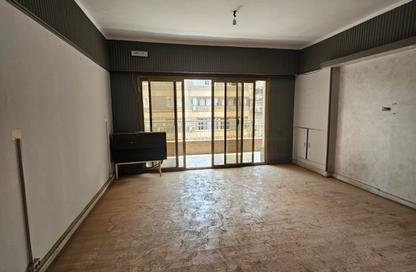 Apartment - 4 Bedrooms - 3 Bathrooms for sale in Mosadak St. - Dokki - Giza Apartment - 4 Bedrooms - 3 Bathrooms for sale in Mosadak St. - Dokki - Giza