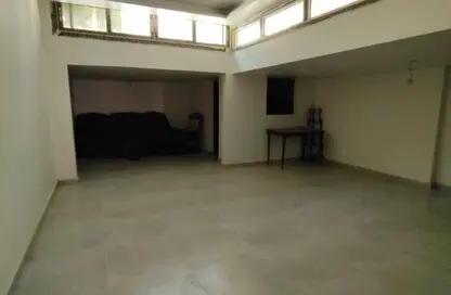 Duplex - 4 Bedrooms - 3 Bathrooms for rent in Omar Makram St. - Al Narges 6 - Al Narges - New Cairo City - Cairo