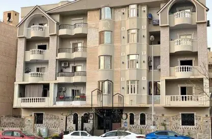 Apartment - 2 Bedrooms - 2 Bathrooms for sale in North Lotus - El Lotus - New Cairo City - Cairo