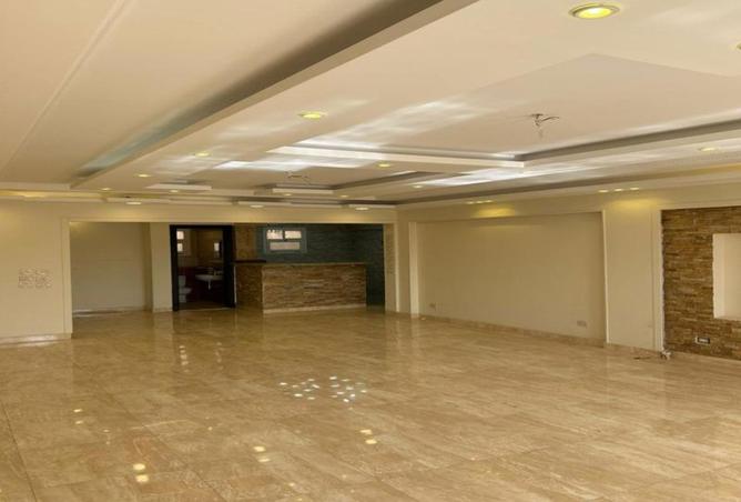 8608832 - Property Image 2