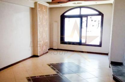 شقة - 2 غرف نوم - 1 حمام للبيع في شارع النصر - سموحة - حي شرق - الاسكندرية