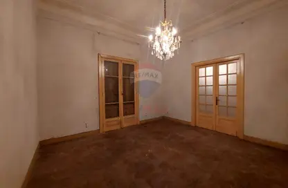 Apartment - 1 Bedroom - 1 Bathroom for sale in Ahmed Heshmat St. - Zamalek - Cairo