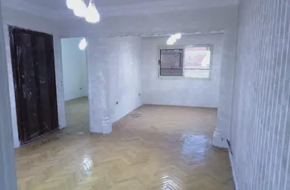 Apartment - 2 Bedrooms - 1 Bathroom for rent in Al Dokki St. - Dokki - Giza