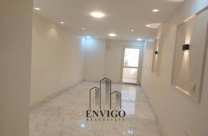 Apartment - 3 Bedrooms - 2 Bathrooms for sale in Ahmed Qasim Gewida St. - 1st Zone - Nasr City - Cairo