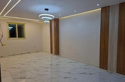 Apartment - 2 Bedrooms - 1 Bathroom for sale in Gate 4 - Mena - Hadayek El Ahram - Giza