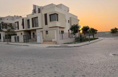 Villa - 3 Bedrooms - 4 Bathrooms for sale in Sodic East - 6th District - New Heliopolis - Cairo