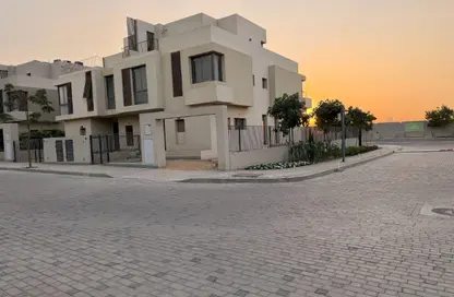 Villa - 3 Bedrooms - 4 Bathrooms for sale in Sodic East - 6th District - New Heliopolis - Cairo