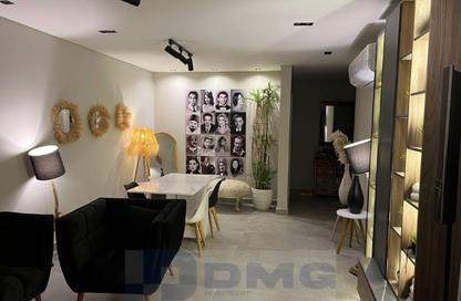 Apartment - 3 Bedrooms - 3 Bathrooms for sale in Village West - Sheikh Zayed Compounds - Sheikh Zayed City - Giza
