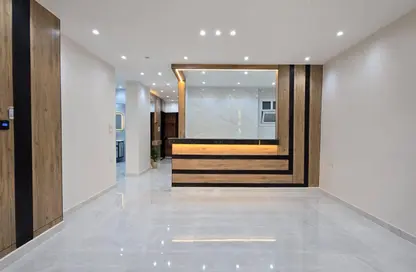 شقة - 2 غرف نوم - 2 حمامات للبيع في حدائق الاهرام - الجيزة