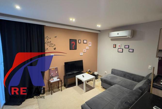 98831974 - Property Image 2
