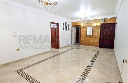 Apartment - 3 Bedrooms - 1 Bathroom for sale in Smouha - Hay Sharq - Alexandria Apartment - 3 Bedrooms - 1 Bathroom for sale in Smouha - Hay Sharq - Alexandria