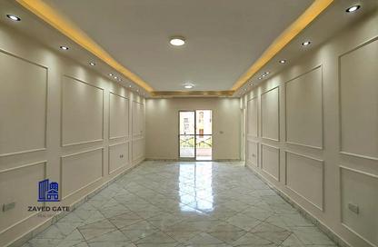 Apartment - 3 Bedrooms - 2 Bathrooms for rent in Hadayek Al Mohandessin - 4th District - Sheikh Zayed City - Giza