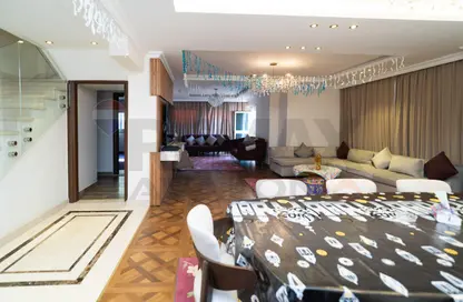 دوبلكس - 4 غرف نوم - 4 حمامات للبيع في شارع سوريا - رشدي - حي شرق - الاسكندرية