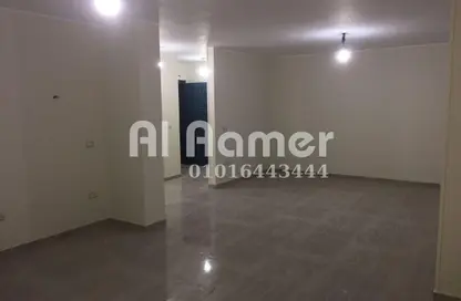 Apartment - 3 Bedrooms - 2 Bathrooms for rent in Zahraa Al Maadi St. - Degla - Hay El Maadi - Cairo