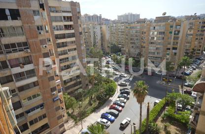 شقة - 2 غرف نوم - 1 حمام للايجار في شارع كمال الدين صلاح - سموحة - حي شرق - الاسكندرية