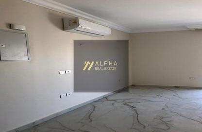 Apartment - 3 Bedrooms - 2 Bathrooms for sale in Centerville - Hyde Park - New Cairo City - Cairo