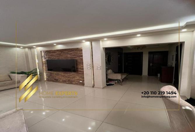 54237000 - Property Image 3