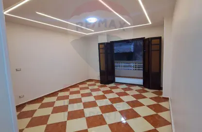 شقة - 3 غرف نوم - 1 حمام للبيع في شارع محمود العيسوي - سيدي بشر - حي اول المنتزة - الاسكندرية