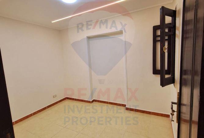 8586593 - Property Image 3