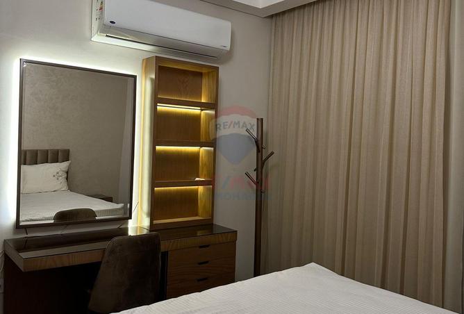 8721906 - Property Image 3