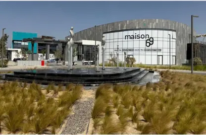 مساحات مكتبية - 2 غرف نوم - 2 حمامات للبيع في سكاى واك - طريق مصر اسكندرية الصحراوي - الجيزة