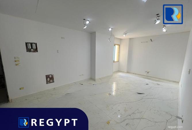 92128376 - Property Main Image
