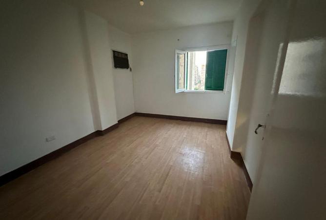 70629121 - Property Image 3