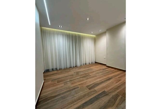 103181112 - Property Image 3