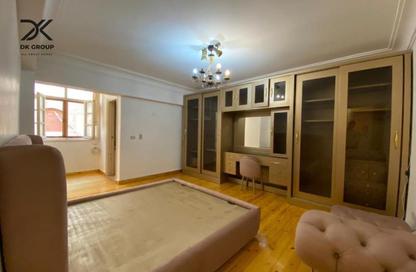 Apartment - 3 Bedrooms - 2 Bathrooms for sale in Kamal Eldin Salah St. - Smouha - Hay Sharq - Alexandria