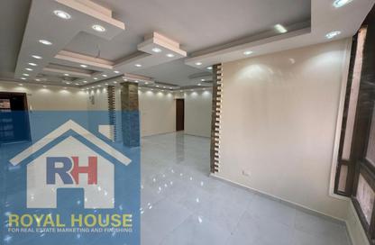Apartment - 3 Bedrooms - 2 Bathrooms for sale in Abbas Al Akkad St. - 1st Zone - Nasr City - Cairo
