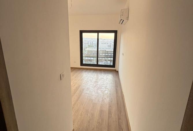 93813447 - Property Image 3