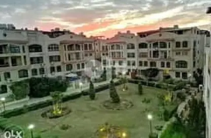 Apartment - 3 Bedrooms - 2 Bathrooms for sale in Zizinia St. - South Investors Area - New Cairo City - Cairo