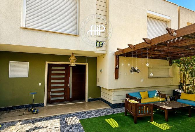 تاون هاوس بـ٣ غرف نوم في Westown Hub، صورة ٢ من ٣