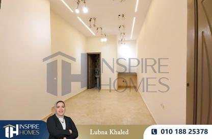 Office Space - 3 Bedrooms - 2 Bathrooms for rent in Camp Chezar - Hay Wasat - Alexandria