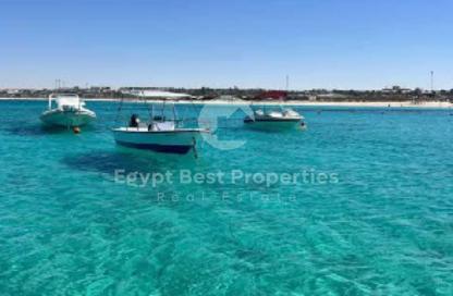 شاليه - 3 غرف نوم - 4 حمامات للبيع في بيت البحر - سيدي حنيش - الساحل الشمالي شاليه - 3 غرف نوم - 4 حمامات للبيع في بيت البحر - سيدي حنيش - الساحل الشمالي