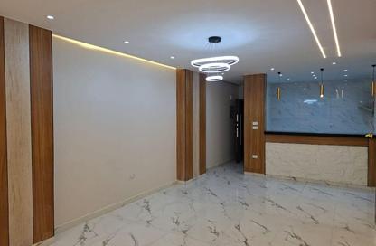 Apartment - 2 Bedrooms - 1 Bathroom for sale in Hadayek El Ahram - Giza