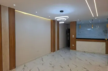 شقة - 2 غرف نوم - 1 حمام للبيع في حدائق الاهرام - الجيزة