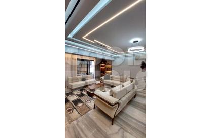 Apartment - 3 Bedrooms - 2 Bathrooms for sale in Sarayat Al Maadi - Hay El Maadi - Cairo