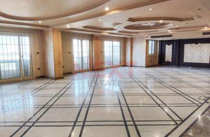 Apartment - 4 Bedrooms - 3 Bathrooms for sale in Zaki Ragab St. - Smouha - Hay Sharq - Alexandria