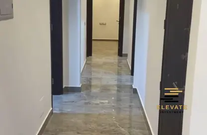 شقة - 3 غرف نوم - 2 حمامات للايجار في تاج سلطان - الطريق الدائري - القاهرة