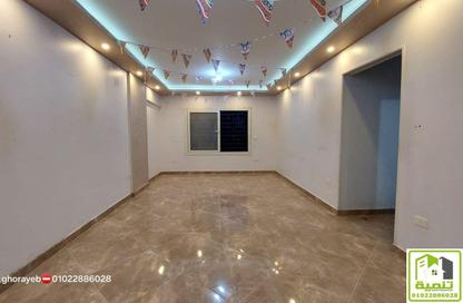 Apartment - 3 Bedrooms - 1 Bathroom for rent in Gate 3 old - Khafre - Hadayek El Ahram - Giza