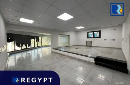 Office Space - Studio - 3 Bathrooms for rent in Street 6 - Maadi - Hay El Maadi - Cairo