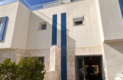 فيلا - 4 غرف نوم - 2 حمامات للبيع في نايا باي - راس الحكمة - الساحل الشمالي