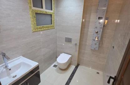 Apartment - 3 Bedrooms - 2 Bathrooms for sale in Mohamed Naguib Axis - Abou El Houl - New Cairo City - Cairo