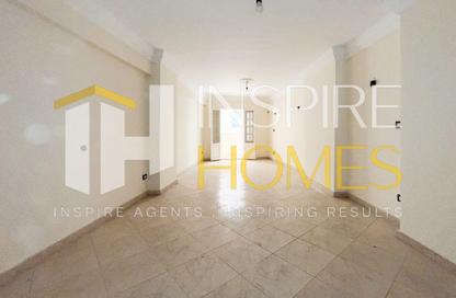 Apartment - 3 Bedrooms - 1 Bathroom for sale in Kafr Abdo - Roushdy - Hay Sharq - Alexandria Apartment - 3 Bedrooms - 1 Bathroom for sale in Kafr Abdo - Roushdy - Hay Sharq - Alexandria