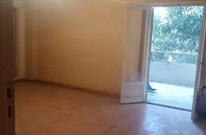 Office Space - 3 Bedrooms - 1 Bathroom for rent in Al Horeya St. - Almazah - Heliopolis - Masr El Gedida - Cairo